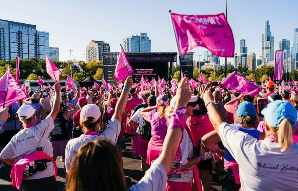 Thousands Descend on Soldier Field for Making Strides Breast Cancer Walk
