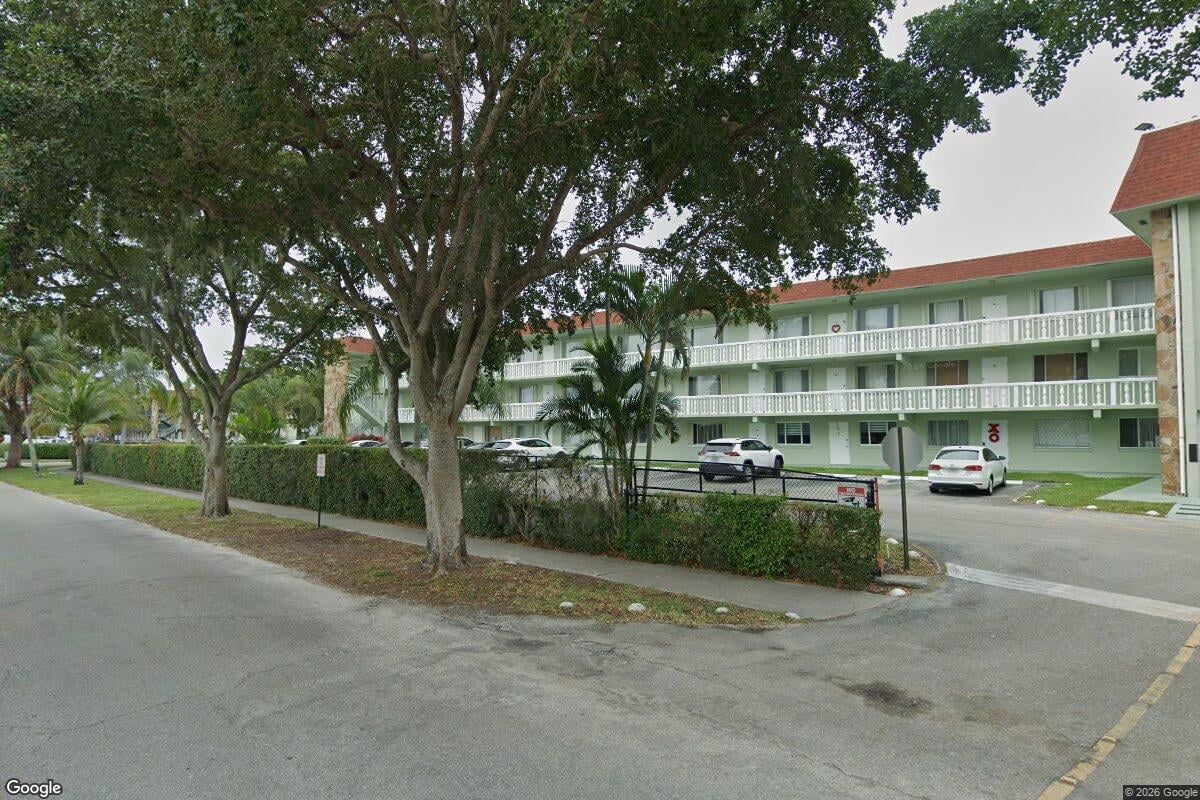 Three Armed Men Jump Palm Springs Walker Before Dawn, Strike Him in the Head