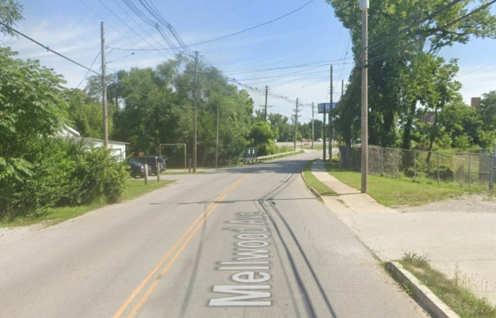 Three Men Shot in Louisville, One Flags Down Ambulance Miles Away