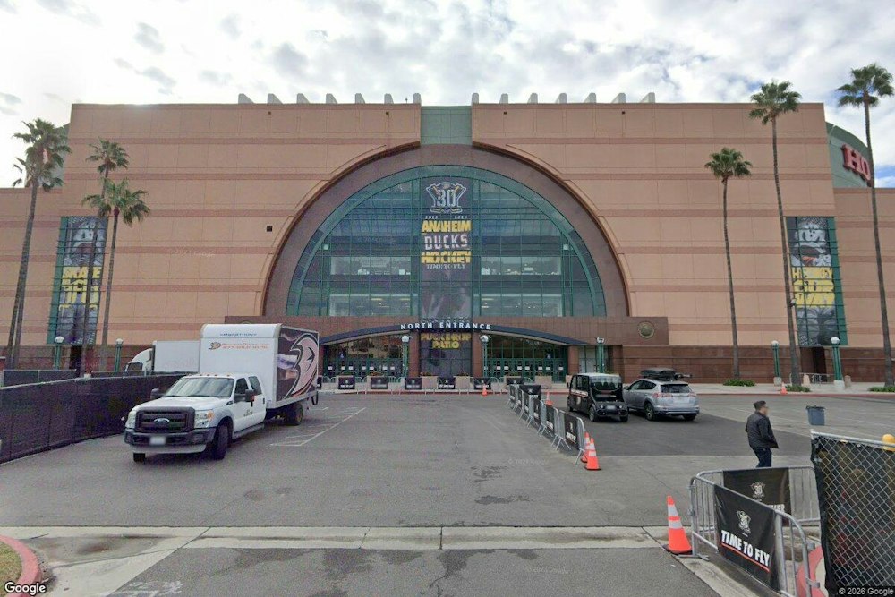 Tim Hollingsworth to Bring Wood-Fire Restaurant to Anaheim's OCVibe in 2027