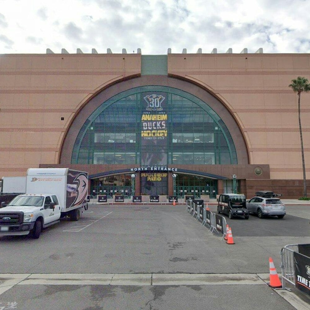 Tim Hollingsworth to Bring Wood-Fire Restaurant to Anaheim's OCVibe in 2027