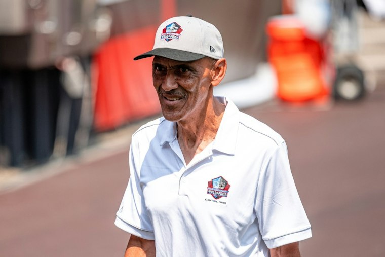 Tony and Lauren Dungy Team Up With Oldsmar Nonprofit to Furnish Tampa Bay Homes