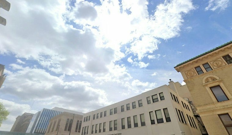 Trick-or-Soaker: Omaha Basks in One Last Warm Day Before Wet, Stormy Halloween Weekend