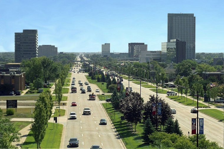 Troy's City Center Retail Collection Sells for $40 Million Near I-75