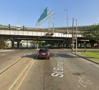 Truck Smashes Through Railing Off I-10 Near Esplanade, Snarls New Orleans Traffic