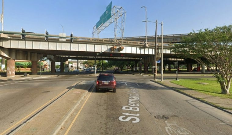 Truck Smashes Through Railing Off I-10 Near Esplanade, Snarls New Orleans Traffic
