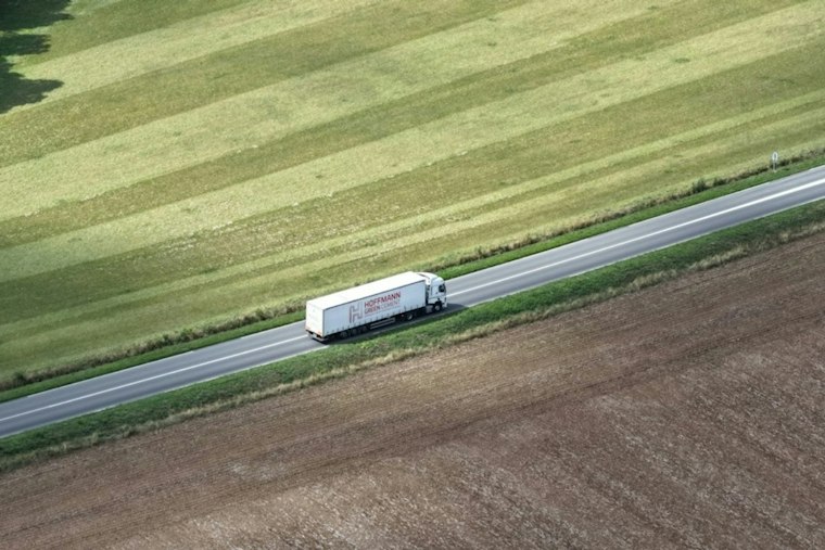 Trucker Who Streamed Netflix Before I-35 Crash That Killed Iowa Couple Pleads Guilty