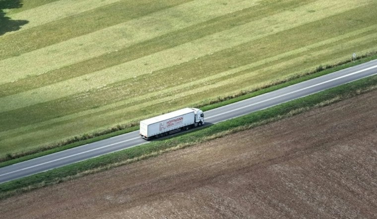 Trucker Who Streamed Netflix Before I-35 Crash That Killed Iowa Couple Pleads Guilty