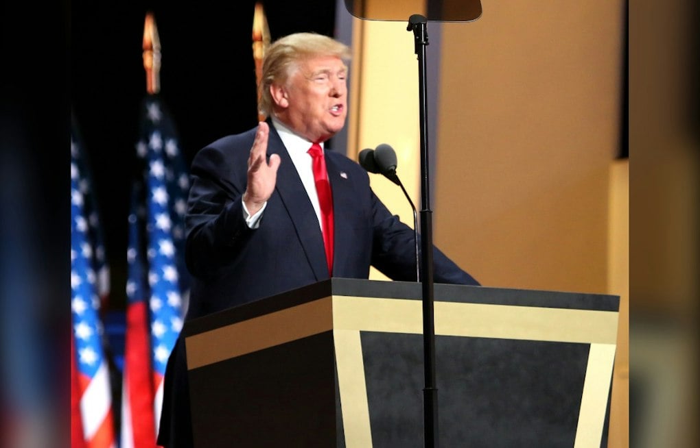 Trump Plans Two Iowa Rallies as GOP Senate Edge Vanishes in Polls