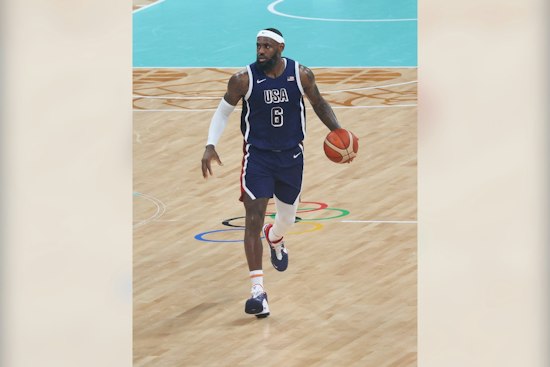 Trump Rips LeBron James as a Total Disgrace Over Anthem Stretching at MSG