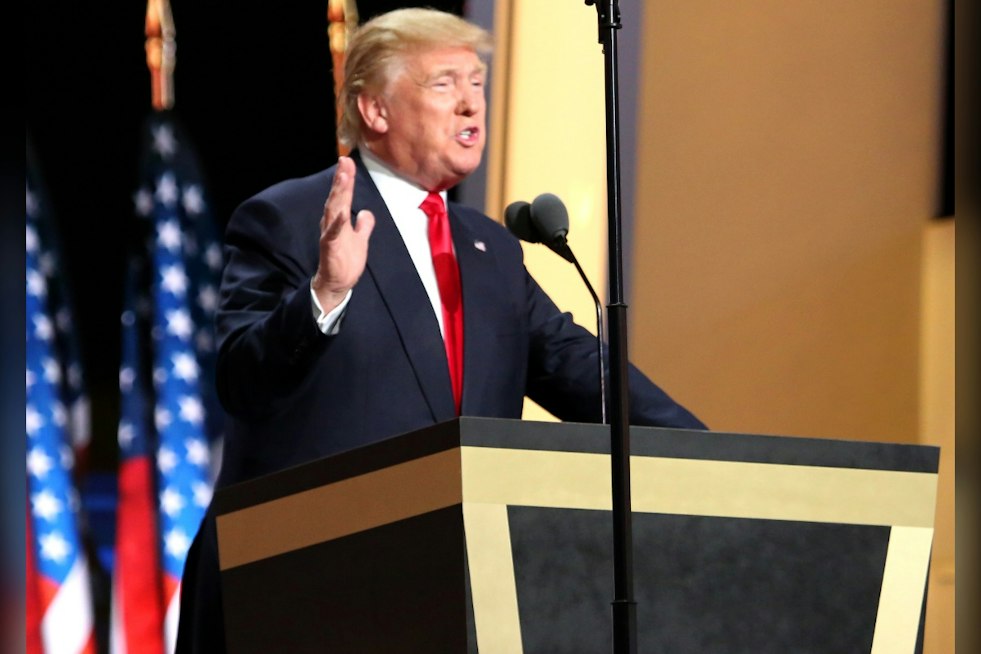 Trump Vows to Veto Everything if Democrats Flip Congress Next Month