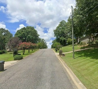 Trussville Man In Mental Health Crisis Fires Shot Into Air, Standoff Shuts Down Block