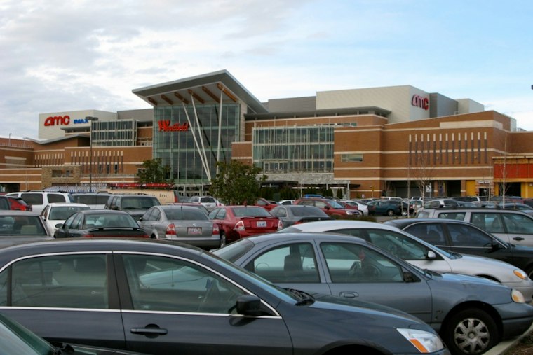 Tukwila Detective Grabs Man Dangling From Southcenter Parking Garage