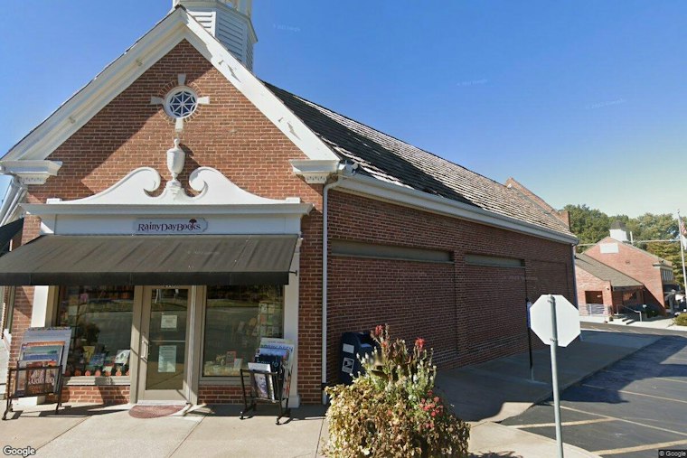 Twin Sisters Turn 126-Year-Old Olathe Home Into Johnson County's First Indie Bookstore in Decades