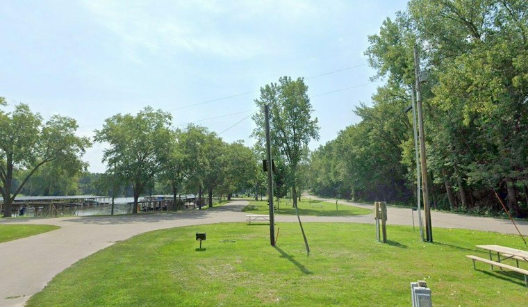 Two Dead After Boat Hits Floating Object on Mississippi Near Dubuque