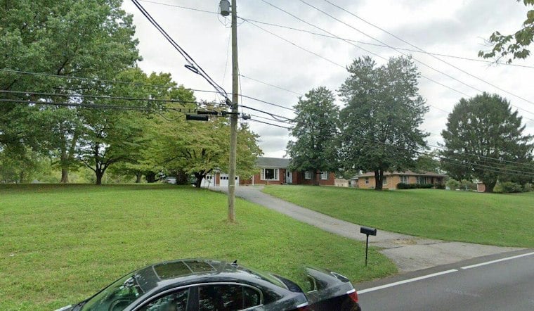 Two Men Stabbed Outside Buechel Apartments, LMPD Hunts for Attacker