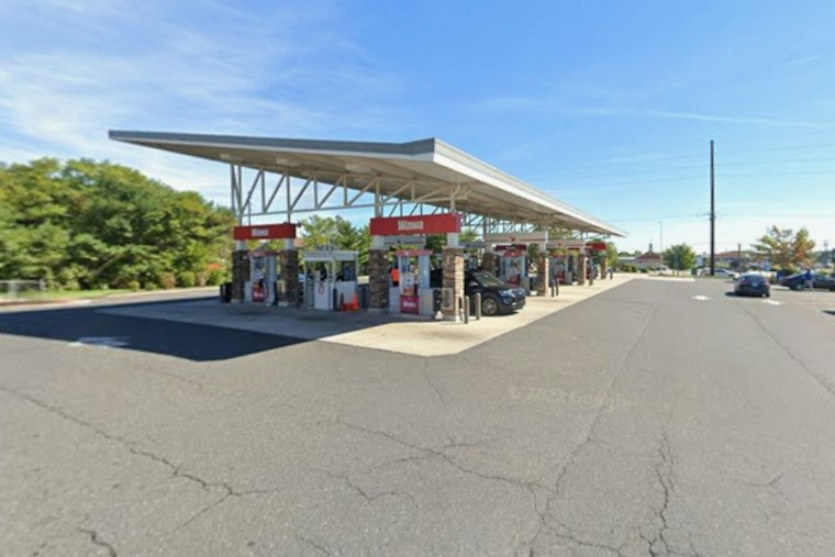 Two Shot at Sicklerville Wawa, Crime Scene Taped Off Past Midnight