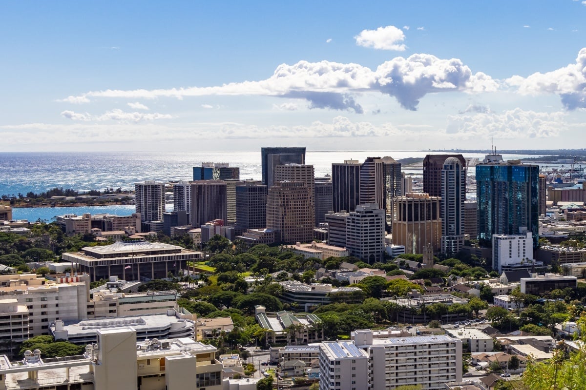 UH and UMass Ink Five-Year Pact to Fortify Energy Grids and National Security Research