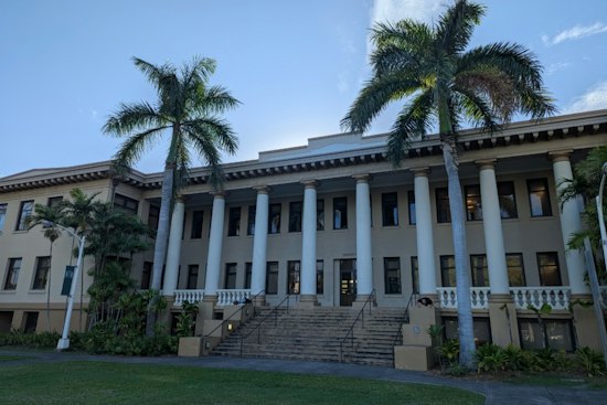 UH Mānoa Pairs Scientists With Lawyers in New Center for Ocean Policy