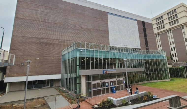 Unauthorized Man Attacks Georgia State Dining Worker, Students Jump In to Stop Him