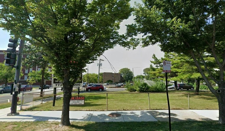 Uptown Parking Lot Near Thorek Hospital Could Become 35-Unit Apartment Building