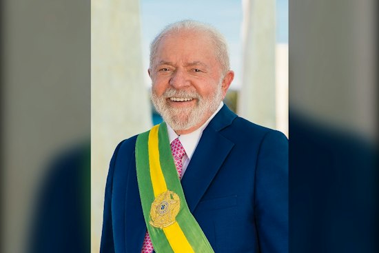 US Halts Consular Services in Brazil Days Before Tense Lula-Bolsonaro Vote