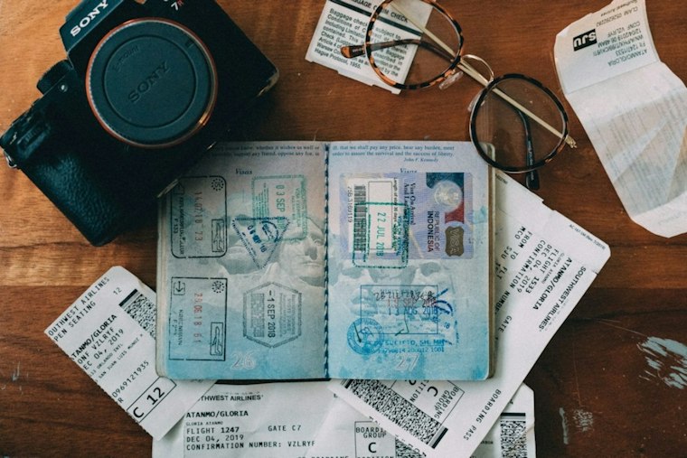 Utah Couple Stuck in Poland After Embassy Denies Wife's Visa in Under 10 Minutes