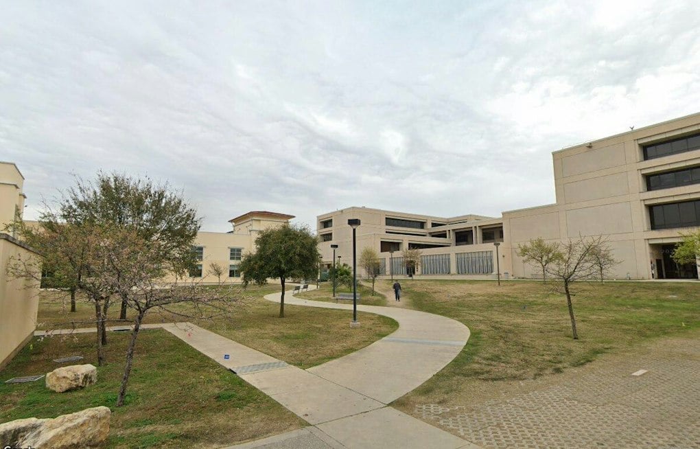 UTSA Suspends Basketball Coach Austin Claunch After DWI Arrest