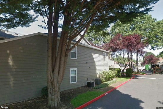 Vancouver Firefighters Pull Woman From Burning Apartment