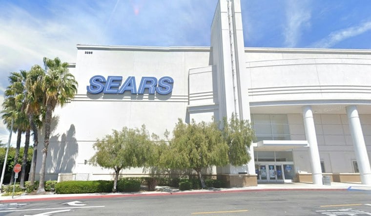 Ventura's Old Sears Becomes Bowling Hall With 14 Japan-Trained Restaurants