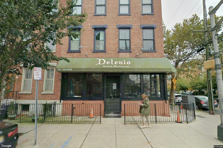 Vicoletto Pizza & Cucina Brings Naples and Sicily to Jersey City's 7th Street