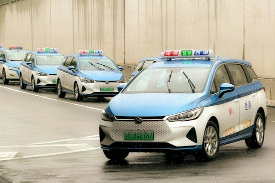 Vietnamese Electric Taxi Firm Green SM Rolls Into L.A. With 500 Cyan Cars