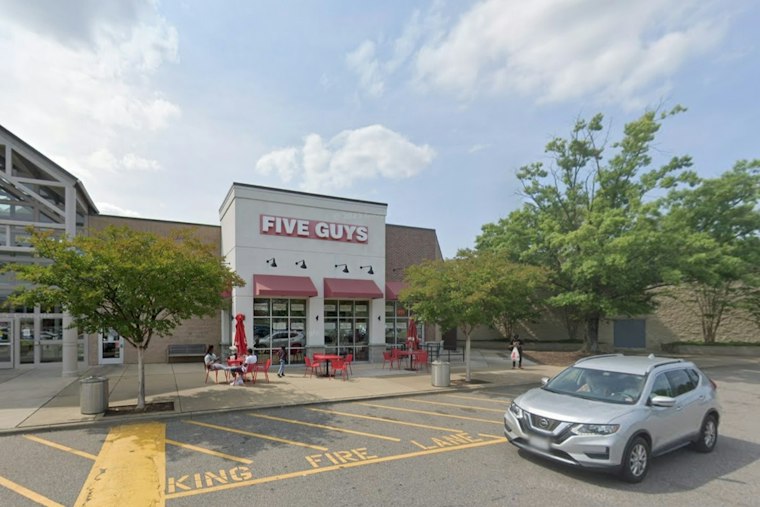 Viral Walking Taco Chain Flavor Hive Claims Old Five Guys Spot at Chesterfield Mall