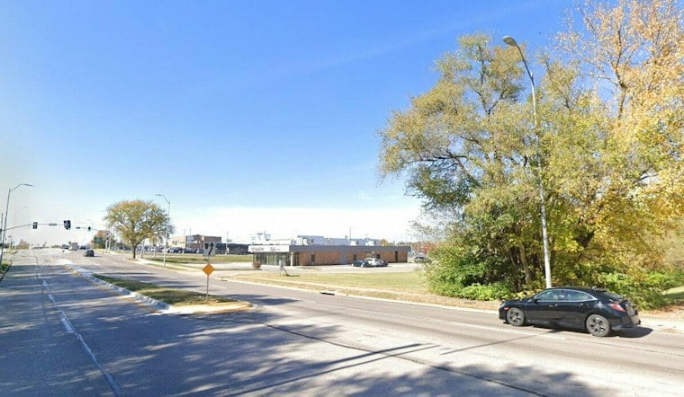 Waffle House Eyes 16th Kansas City Spot on Busy Barry Road