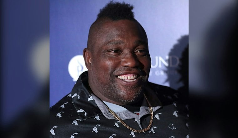 Warren Sapp Caught Kicking FSU Fan at Miami Tailgate, Video Shows