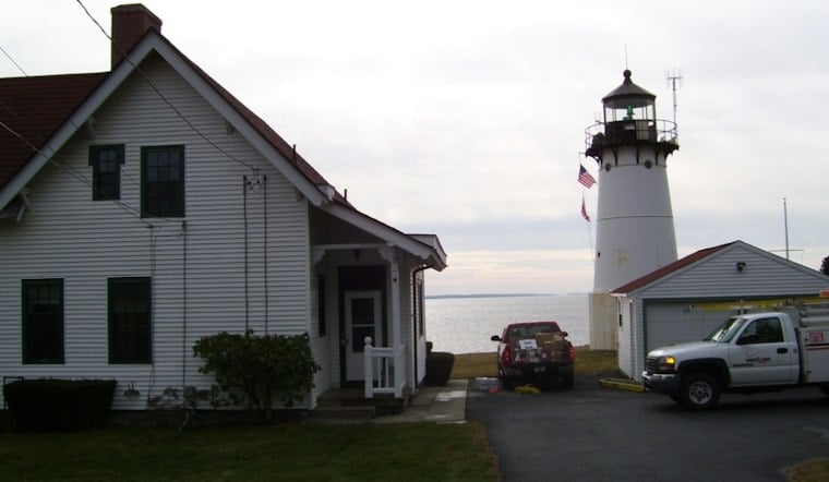 Warwick Neck Lighthouse Auction Tops $1.1M After City's Free Bid Fails