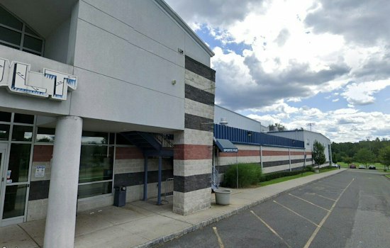 Wayne, NJ Youth Hockey Owner Threatens 10-Year-Olds Over Moms' Custom Jackets