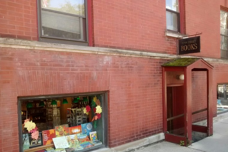 West Loop's Open Books Shuts for Good, Dumps 60,000 Titles at Half Price