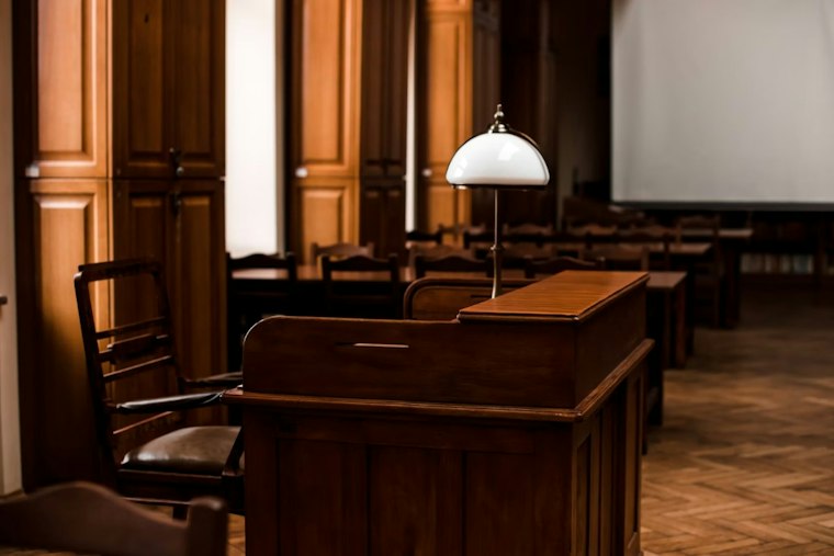 West Palm Beach Woman Sues DoorDash, Says Vodka Delivery Turned Into Assault