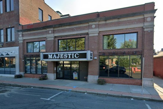 West Springfield's Majestic Theater Opens 1930s Farce 'Lend Me a Tenor' Today
