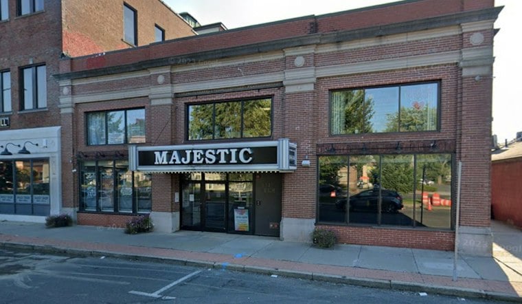 West Springfield's Majestic Theater Opens 1930s Farce 'Lend Me a Tenor' Today