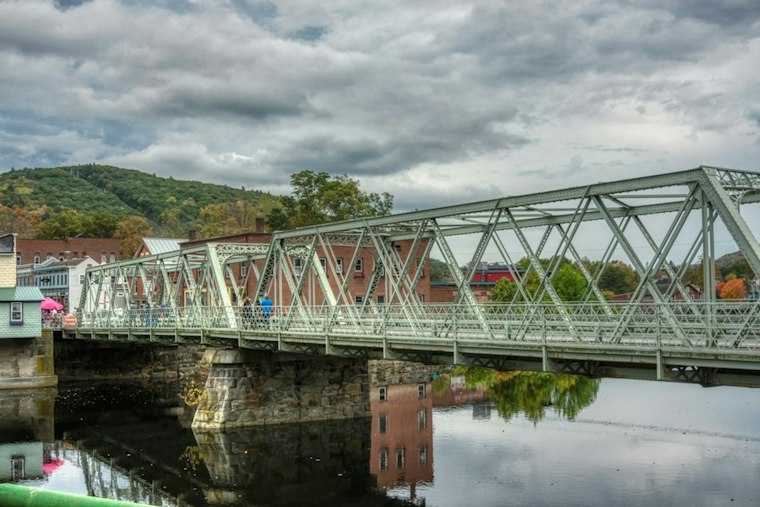 West Yarmouth Crews Lift 182-Foot Steel Bridge Over Willow Street