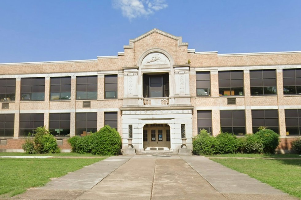 Whitehaven High School Shuts Down Thursday and Friday Over Power Outage