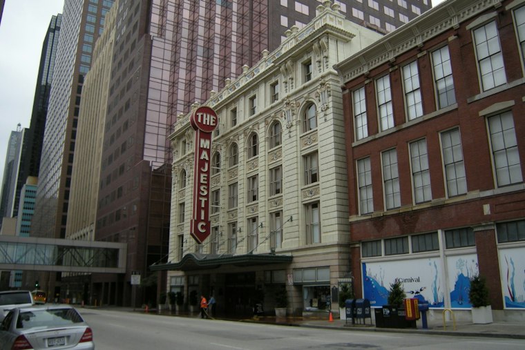 William Beckmann Brings Fifth Las Posadas Tour To Dallas' Majestic Theater
