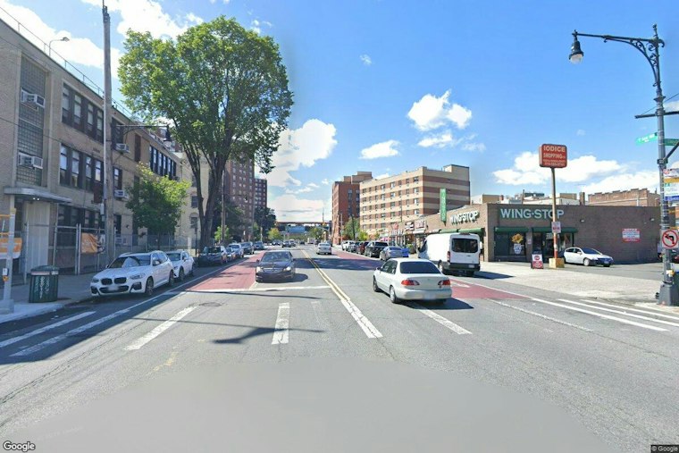 Williamsbridge Woman, 27, Has Phone Snatched From Pocket, NYPD Hunts Suspect