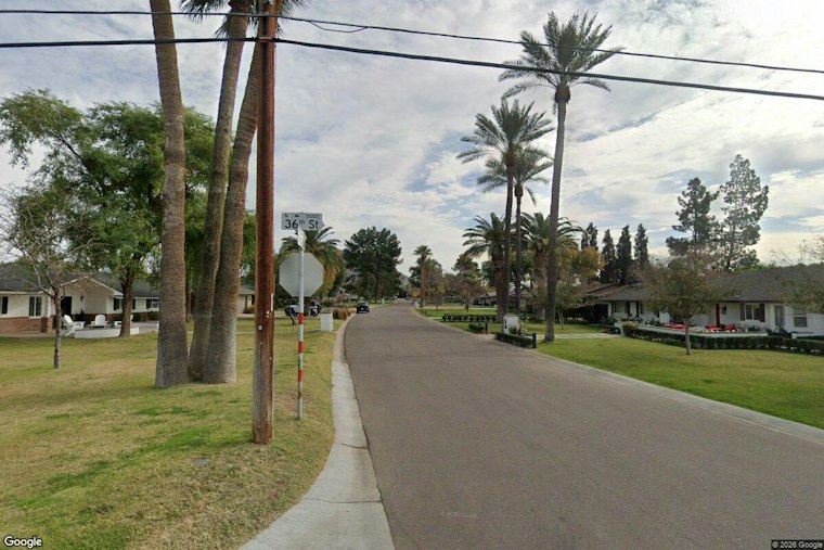 Woman Found Stabbed to Death in Back Seat of Car on Phoenix's Pasadena Avenue