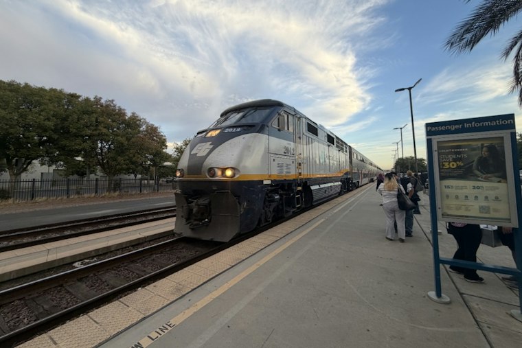 Woman Killed by Train Near Downtown Fresno, Police Investigate