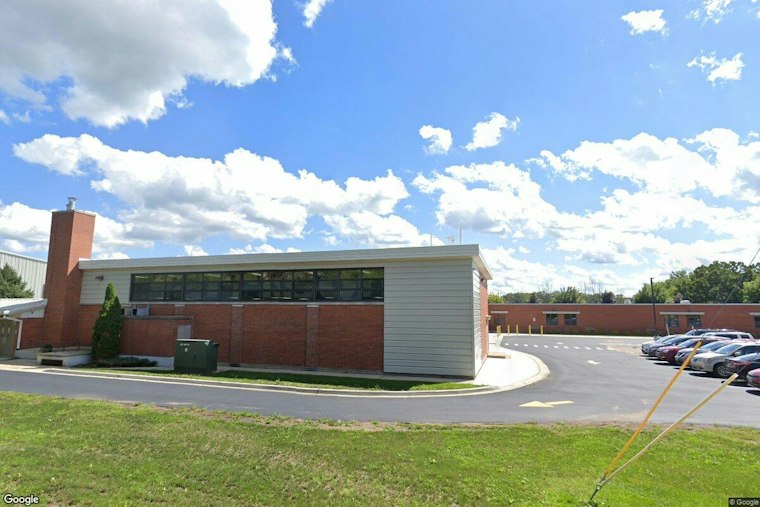 Wonder Lake Dues Plan Jumps From $44 to $927 a Lot, Then Stalls Under Backlash