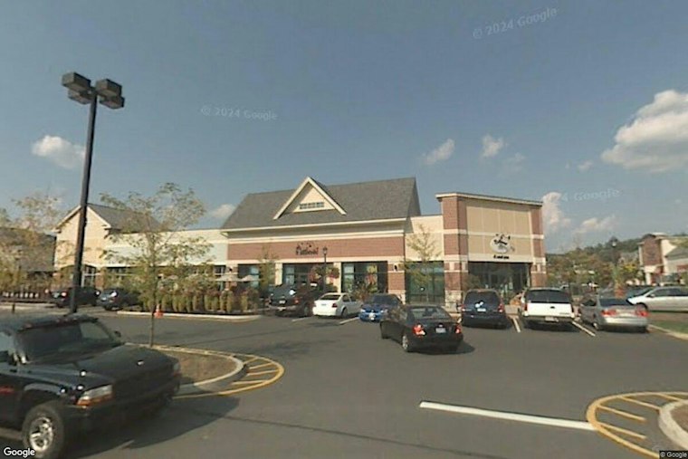 Wonder's Celebrity-Chef Food Halls Hit 12 CT Towns, Critics Call It Soulless