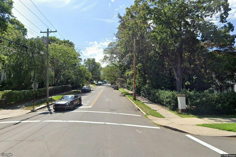 Yale Employee Shot Fighting Off Masked Carjacker Near East Rock, Police Hunt Suspect